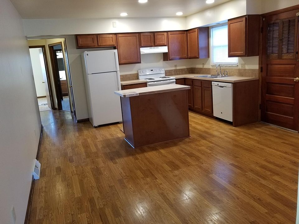 1st image of 5006 Heathmoor Dr