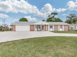 112 Cuyahoga Rd, Lake Worth, FL 33467