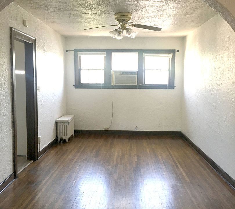 Buckingham Manor Apartments Dundee 48174821 Chicago St Omaha NE