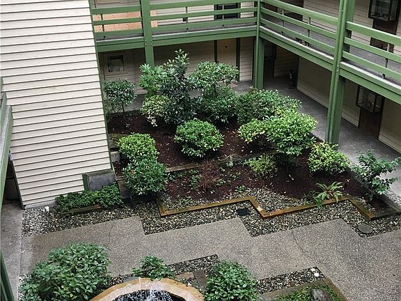 3rd image of 9512 1st Ave NE APT 310