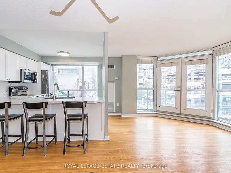 109 Front St E #515 — Photo 23