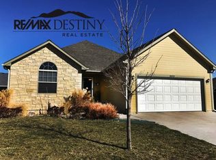 8853 Marigold Ln, Manhattan, KS 66502