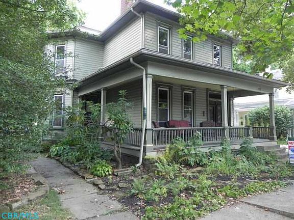 3rd image of 212 S Pearl St