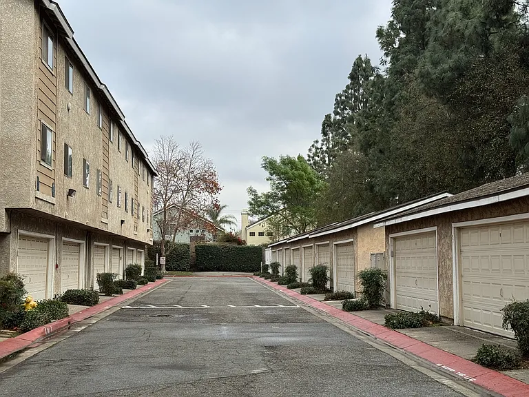 2410 N Towne Ave #53 — Photo 20
