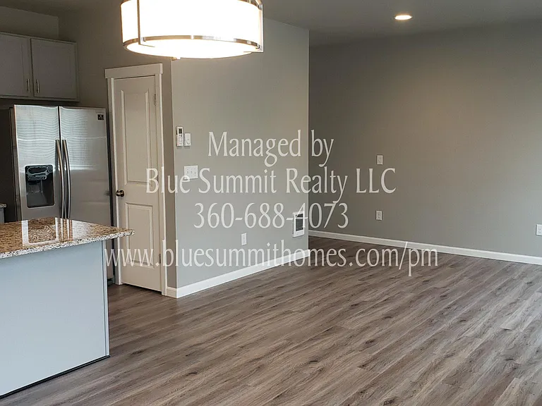 3116 Ponderosa St NE #B — Photo 3