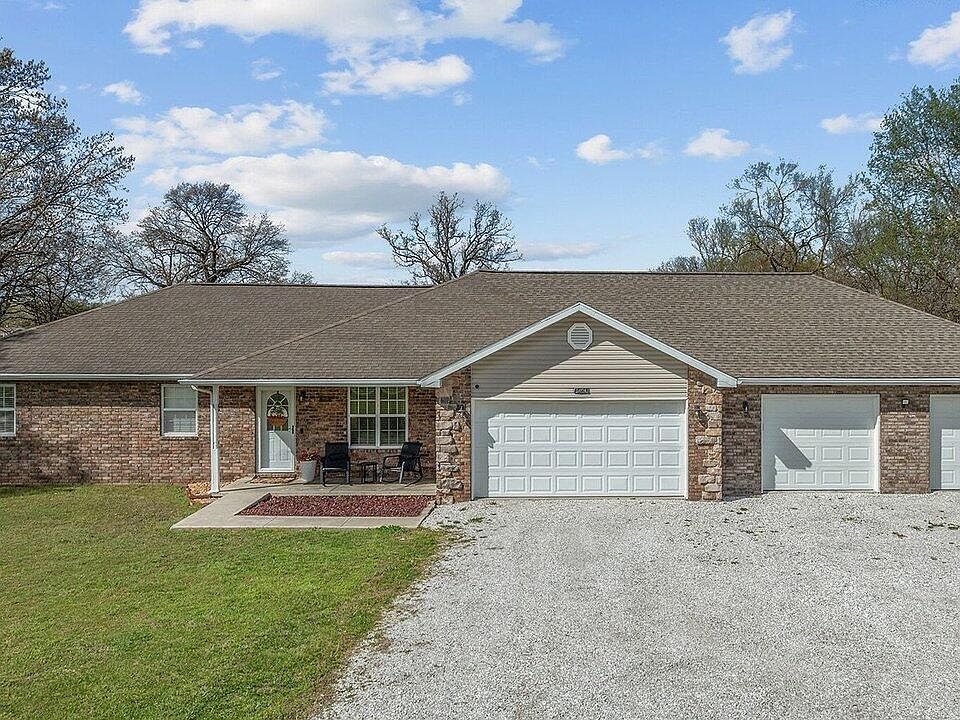 1st image of 11074 Iris Rd