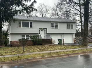 205 Garfield St, Edison, NJ 08820