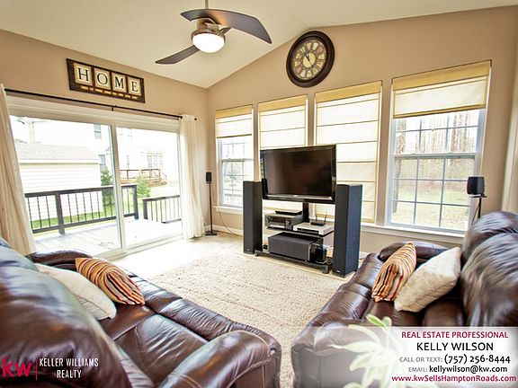 2nd image of 13176 Windward Pl