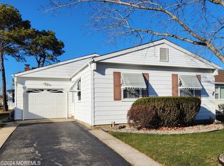 69 Virgin Islands Dr, Toms River, NJ 08757