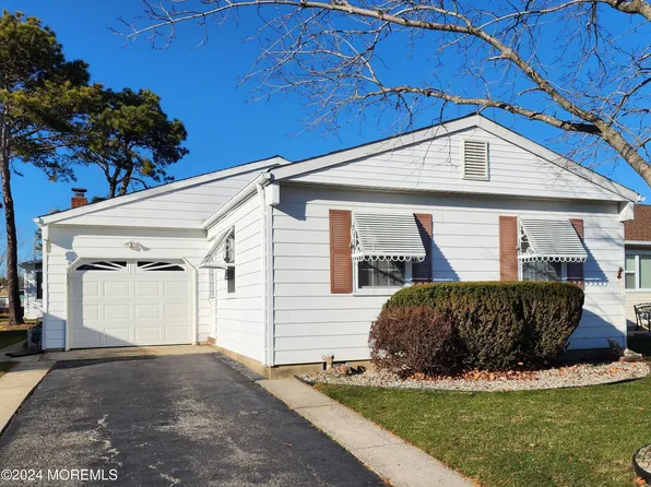 69 Virgin Islands Drive, Toms River, NJ 08757