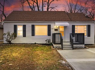 1211 S Crutcher Ave, Springfield, MO 65804