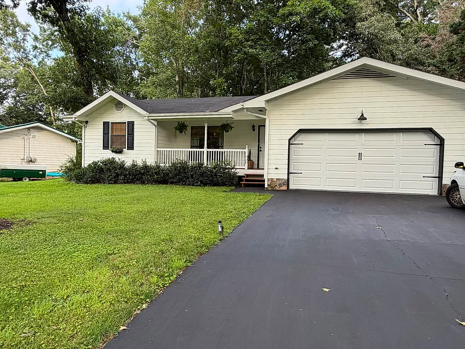 5105 Hunter Village Dr