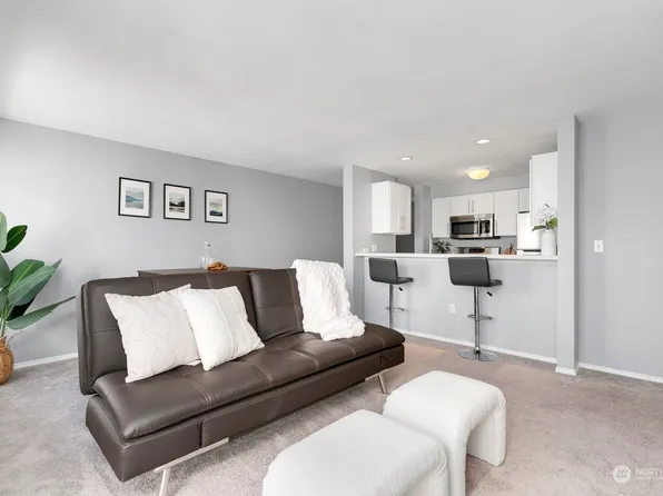 520 2nd Avenue W #403, Seattle, WA 98119