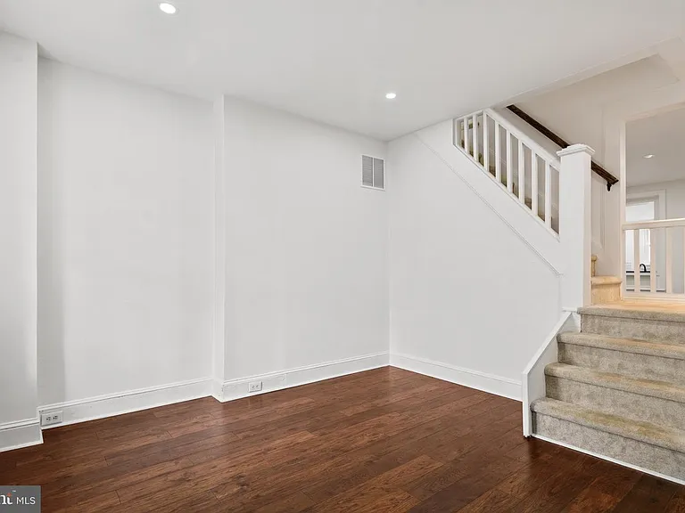 3455 Bowman St — Photo 1