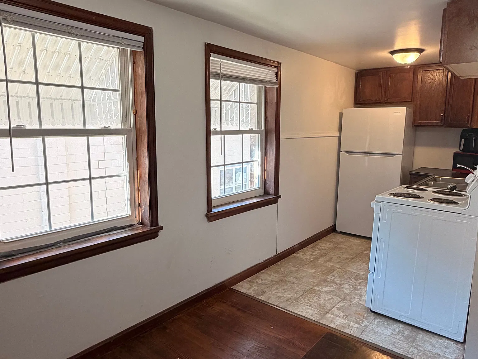 1 bed, 1.0 bath, $550 — Photo 1