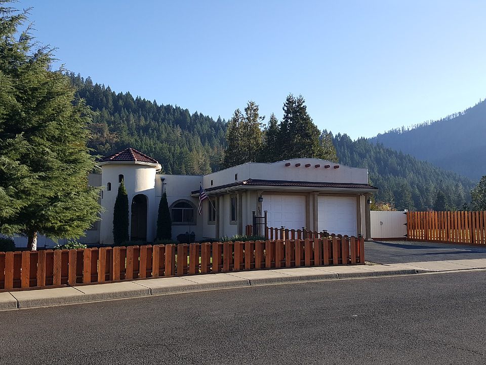 2nd image of 136 Deer Song Ct
