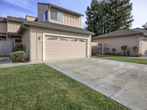 141 Joes Ln, Hollister, CA 95023