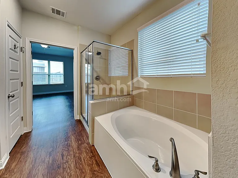 6101 Gerard Dr — Photo 13