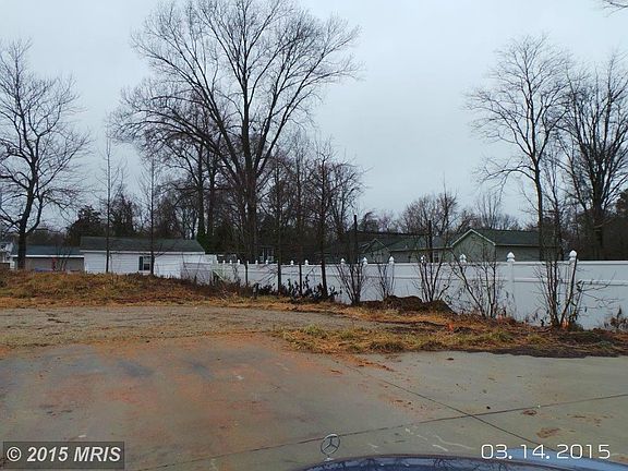 Concrete driveway pad