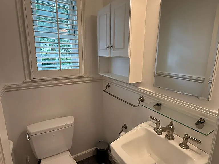 5200 Massachusetts Ave — Photo 12