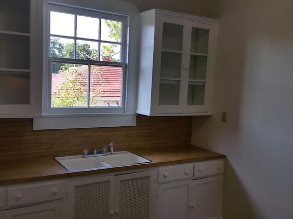 2nd image of 1418 Behrman Ave #2