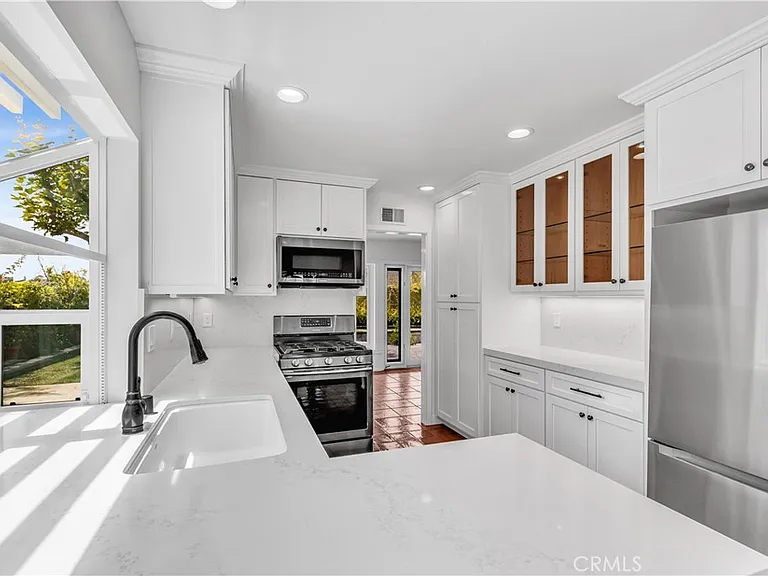 33051 Christina Dr — Photo 10