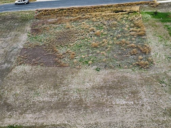 3rd image of 715 Abbott LOT 9