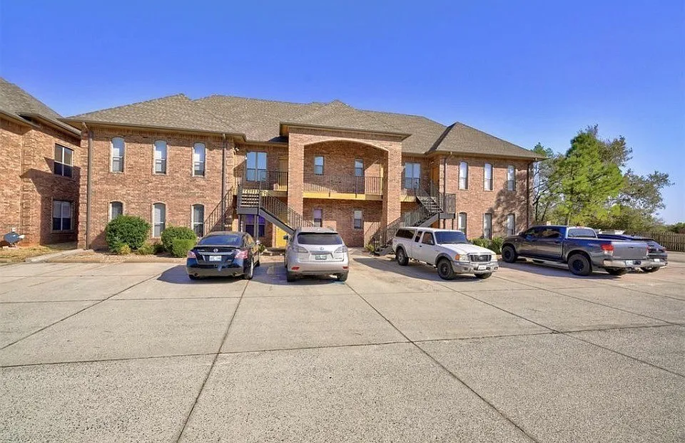 1 bed, 768 sqft, $1,275 — Photo 1