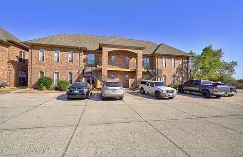 1812 Alameda St #213 Photo 1