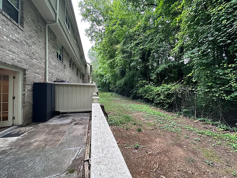 6900 Roswell Rd #P-6 — Photo 29