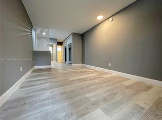 8215 Harding Ave #5, Miami Beach, FL 33141