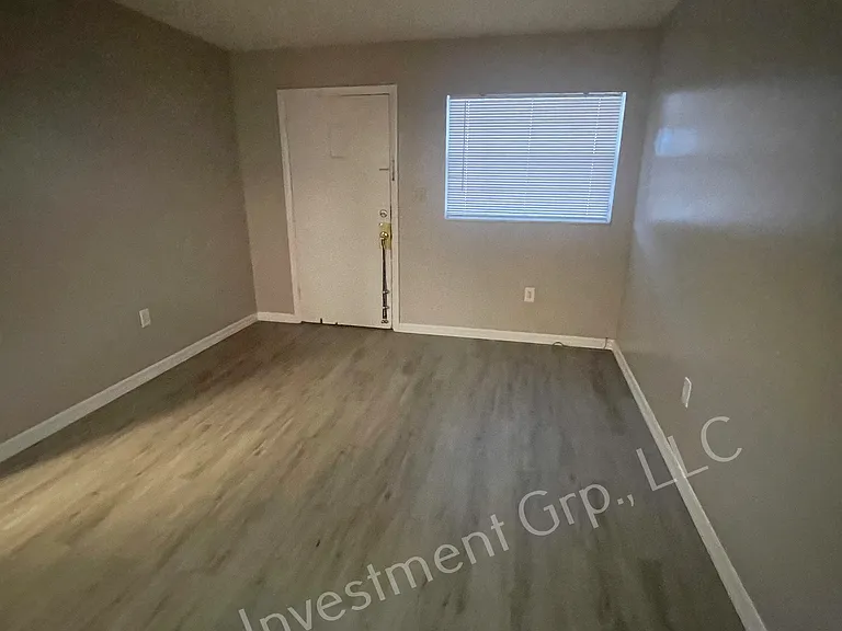 609 S Central Ave #203 — Photo 1