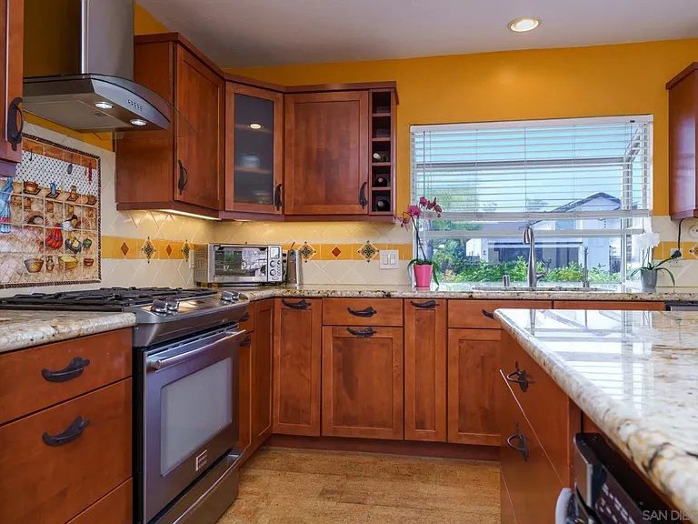 141 Turner Ave — Photo 12