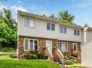 324 Holiday Cir #74, West Des Moines, IA 50265