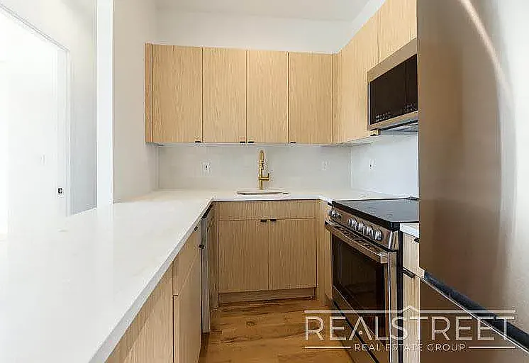341 Herkimer Street — Photo 4