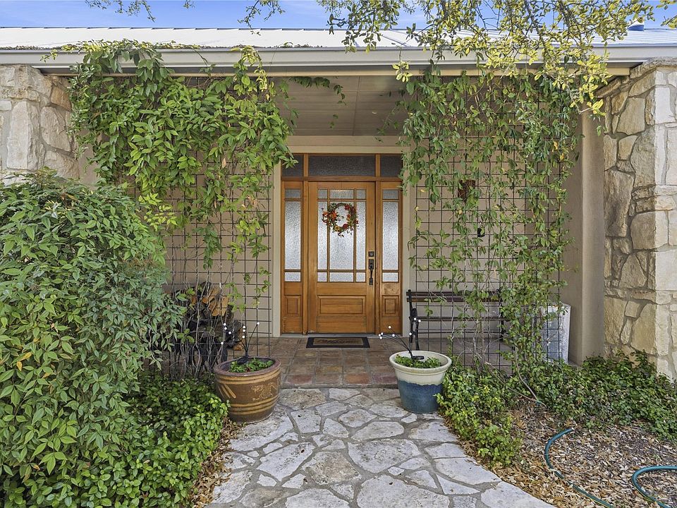 1st image of 325 Japonica Rd SW