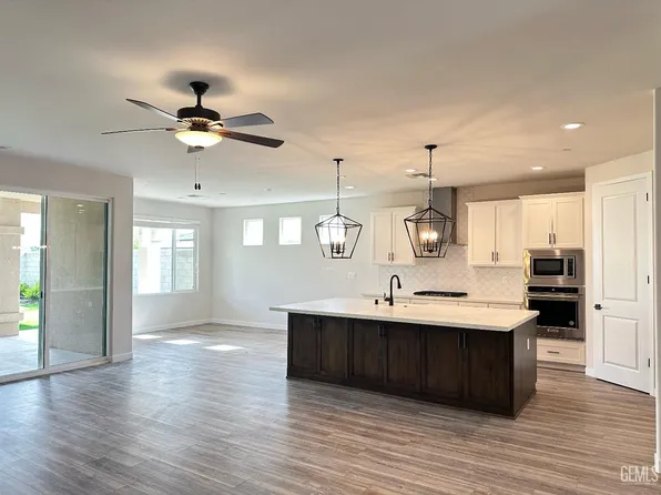 16728 Stone Mill Ct, Bakersfield, CA 93314