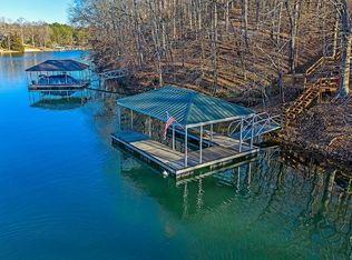 511 Queen Annes Ln, Seneca, SC 29672