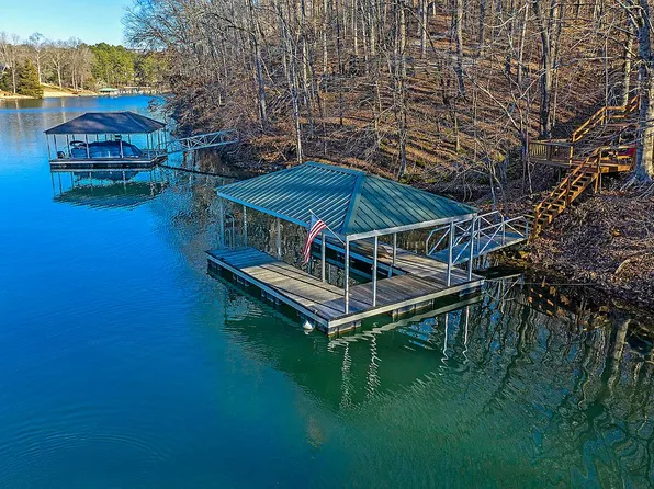 511 Queen Annes Ln, Seneca, SC 29672