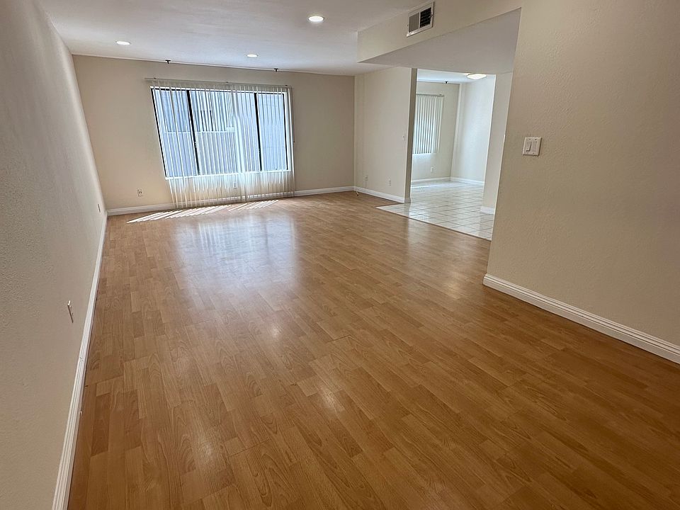 1st image of 10947 Huston St APT 103