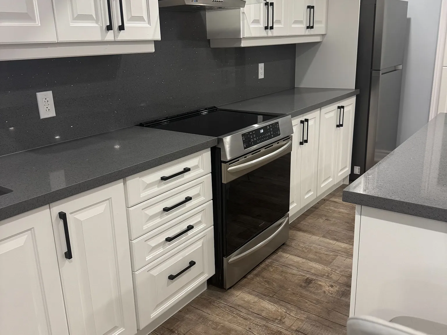 2 bed, $1,900 — Photo 2