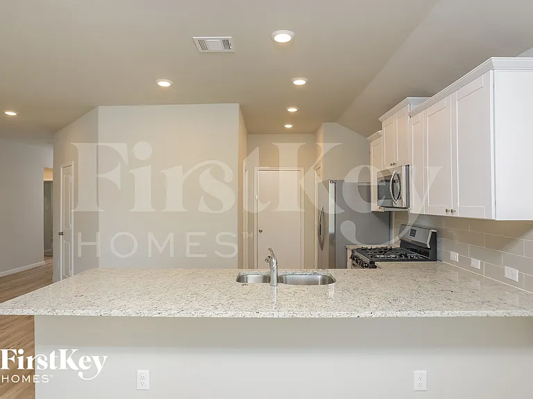 1818 Morse Way — Photo 5