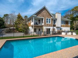 10 Peconic View Ct, Southampton, NY 11968