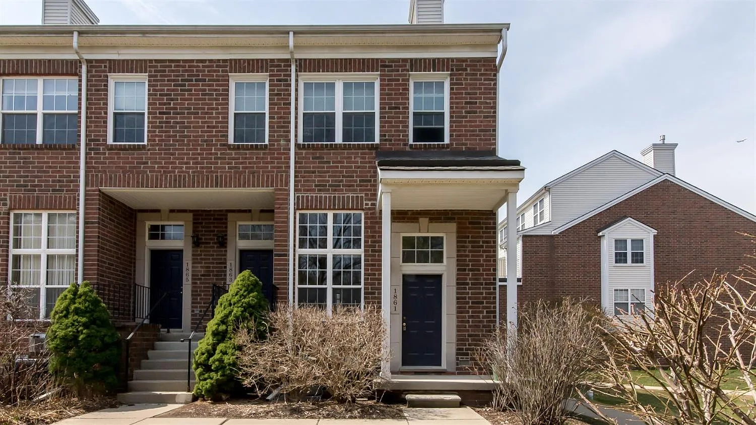 1861 Lindsay Ln photo 1