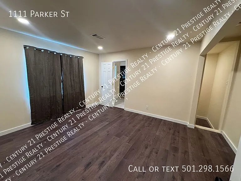 1111 Parker St — Photo 12