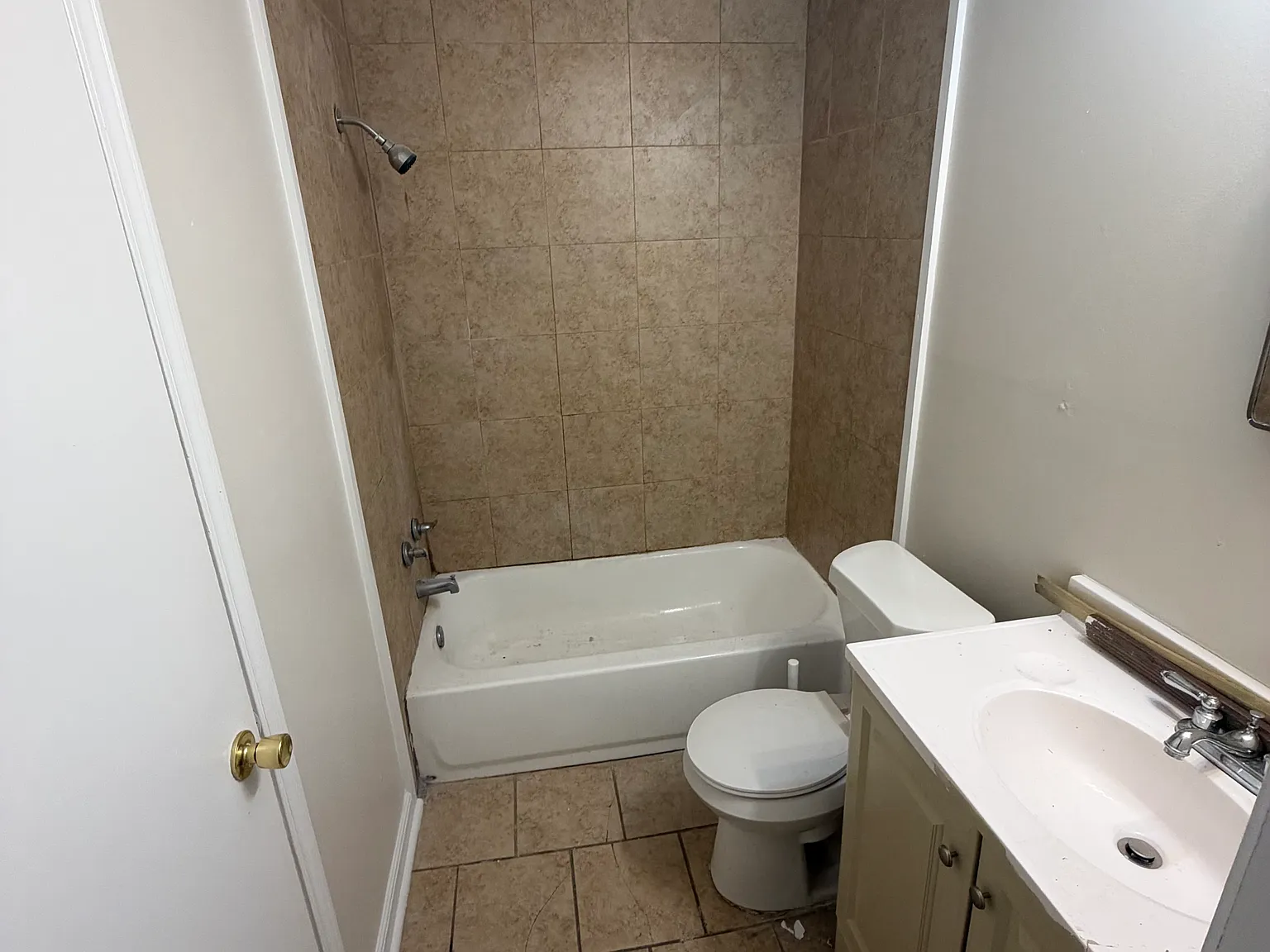 2 bed, 891 sqft, $985 — Photo 4