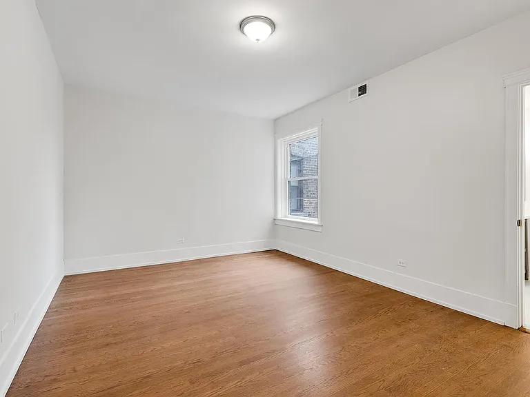 6041 S Saint Lawrence Ave #2N — Photo 5
