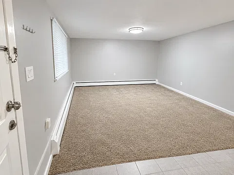 Studio, 350 sqft, $1,900 — Photo 2