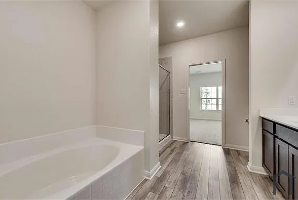 3070 Chillingham Dr — Photo 7