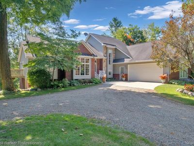 4655 Cusenza Dr, Otter Lake, MI, 48464